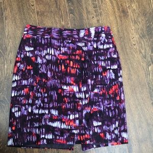 Purple pattern pencil skirt